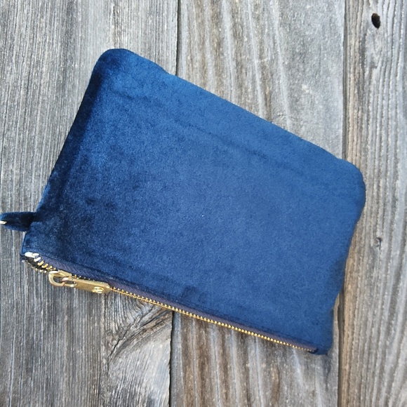 Adrienne Vittadini Dark Blue Velvet Wristlet Purse - Picture 5 of 8